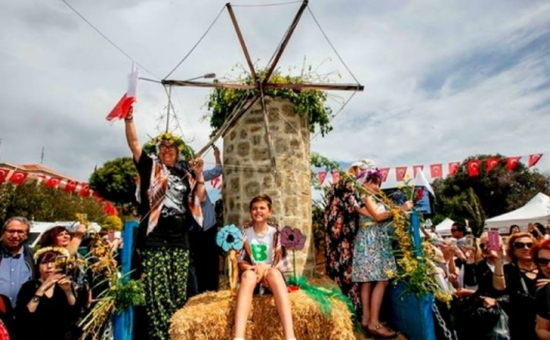 15. ALAÇATI OT FESTİVALİ