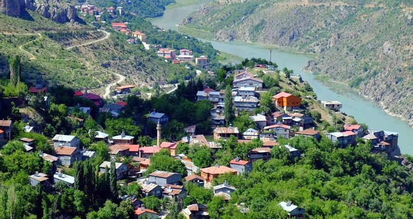 Otobüslü Erzincan Girvelek Tunceli Elazığ Kemaliye Divriği Sivas Turu