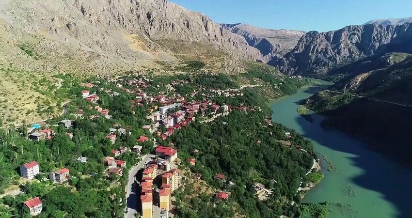 Otobüslü Erzincan Girvelek Tunceli Elazığ Kemaliye Divriği Sivas Turu
