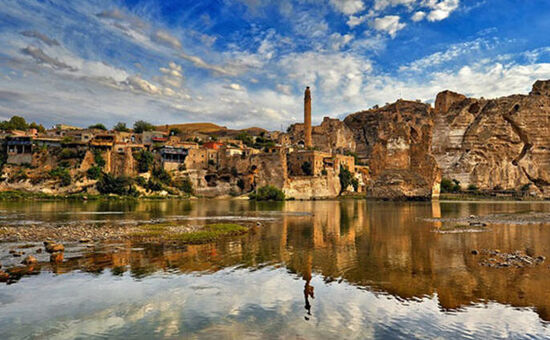 Uçaklı Butik Mardin Midyat Şanlıurfa Süryani ve Ezidi Köyleri Turu