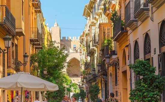 İstanbul Hareketli Viva İspanya ve Endülüs Turu (Madrid Gidiş-Barcelona Dönüş)