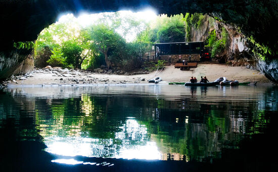 Dolu Dolu Macera Kanyonlar Şelaleler Rafting Salda Gölü İnsuyu Mağarası Turu