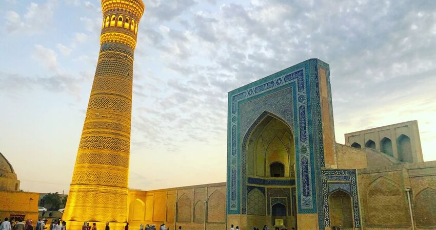 ANKARA'DAN DİREK SEFER İLE DOLU DOLU ÖZBEKİSTAN TURU