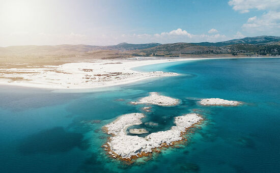Dolu Dolu Macera Kanyonlar Şelaleler Rafting Salda Gölü İnsuyu Mağarası Turu