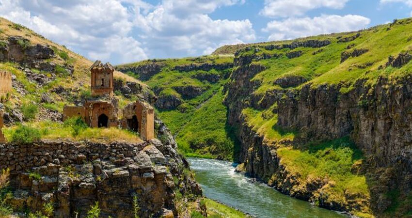  HIZLI TREN GİDİŞ UÇAK DÖNÜŞ DOĞU ANADOLU TURU