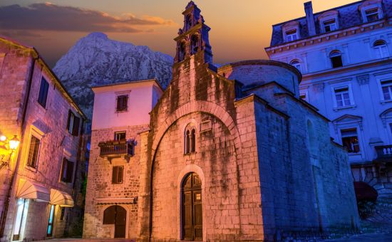 Ankara Çıkışlı Kosovalı Büyük Balkanlar Turu AJet ile Extra Turlar ve Akşam Yemekleri Dahil TIA-TIA