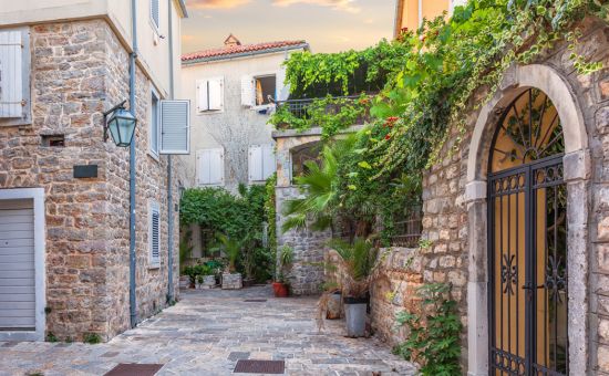 Ankara Çıkışlı Kosovalı Büyük Balkanlar Turu AJet ile Extra Turlar ve Akşam Yemekleri Dahil TIA-TIA